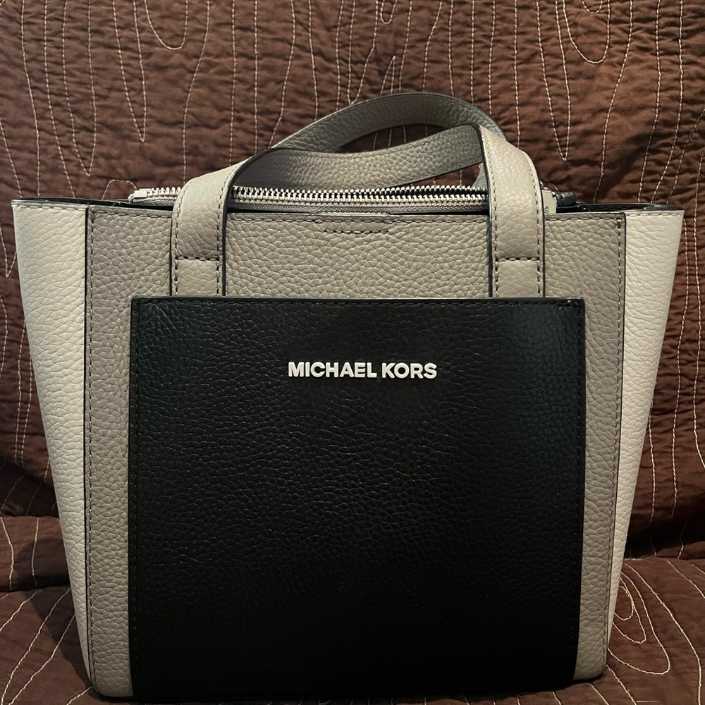Michael Kors Black and Grey Purse